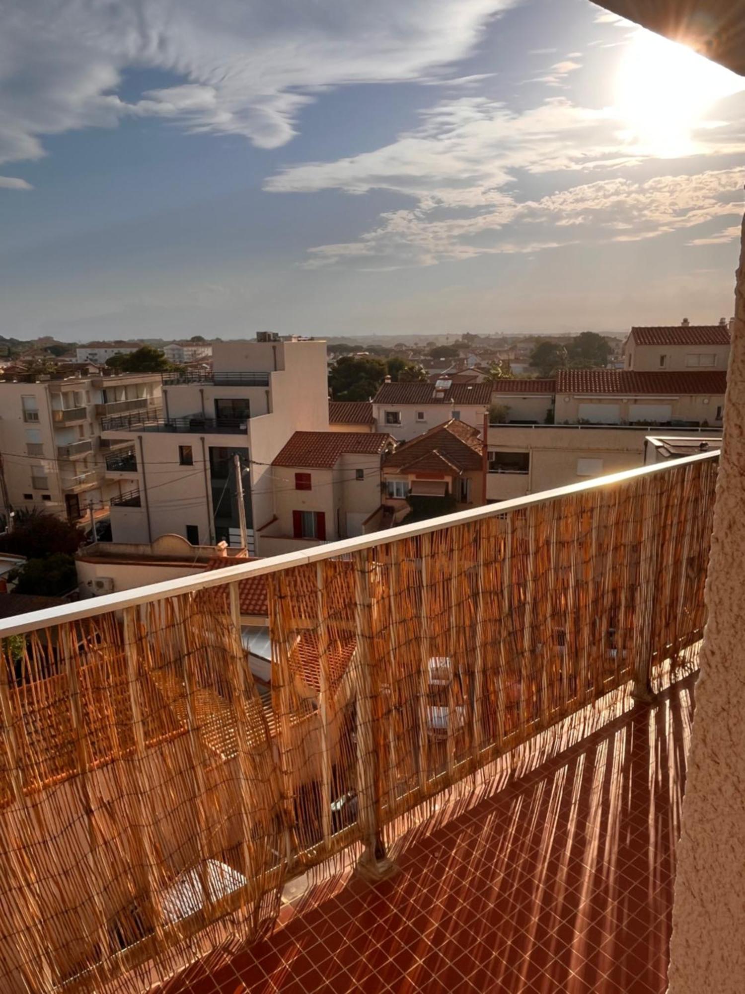 Studio Cote Plage Tout Equipe Vue Sur Le Canigou Canet-en-Roussillon Esterno foto